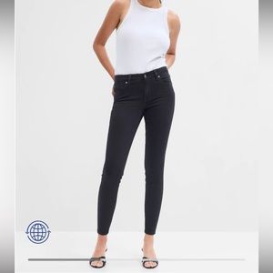 Gap Black Mid Rise Universal Legging Jeans With Washwell